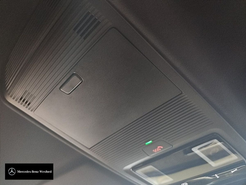 2021 Skoda Octavia - image 20