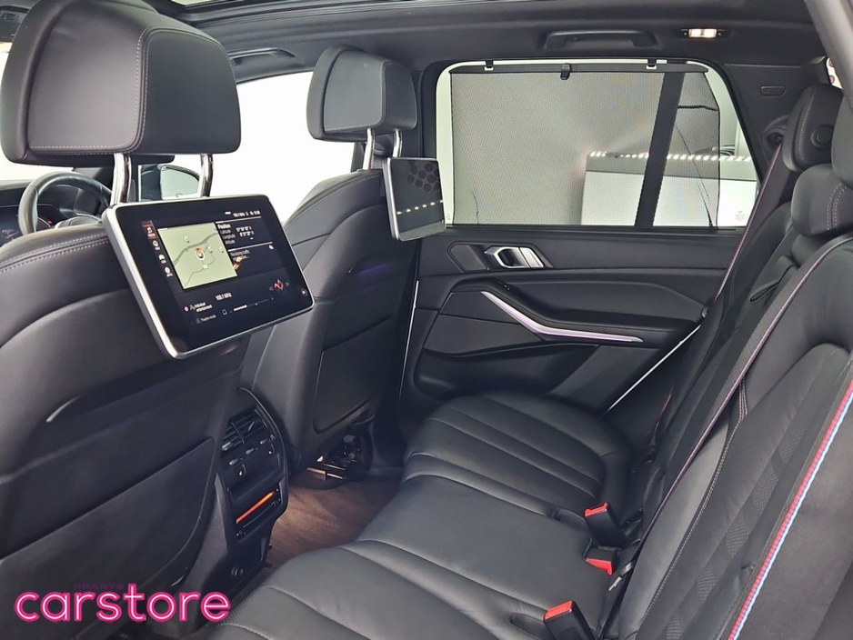 2020 BMW X5 - image 13