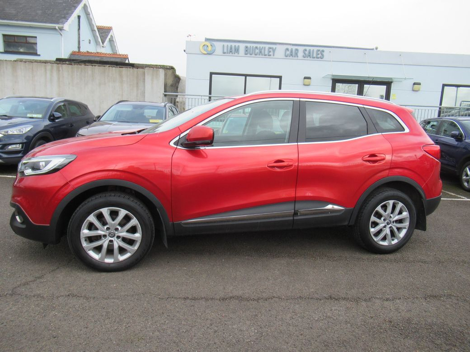 2017 Renault Kadjar - image 2