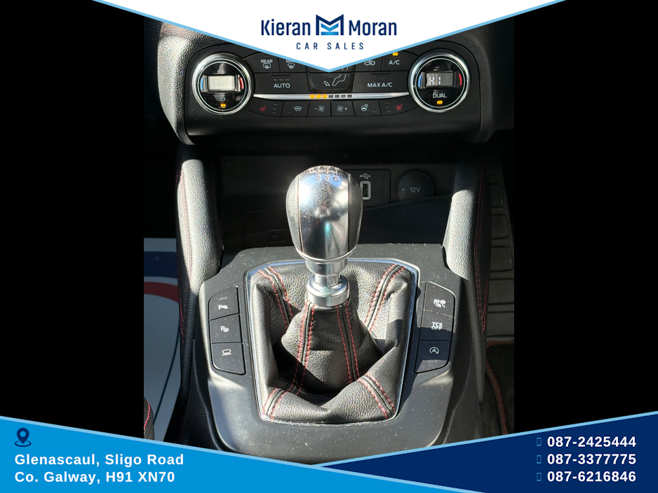 2019 Ford Focus - image 19