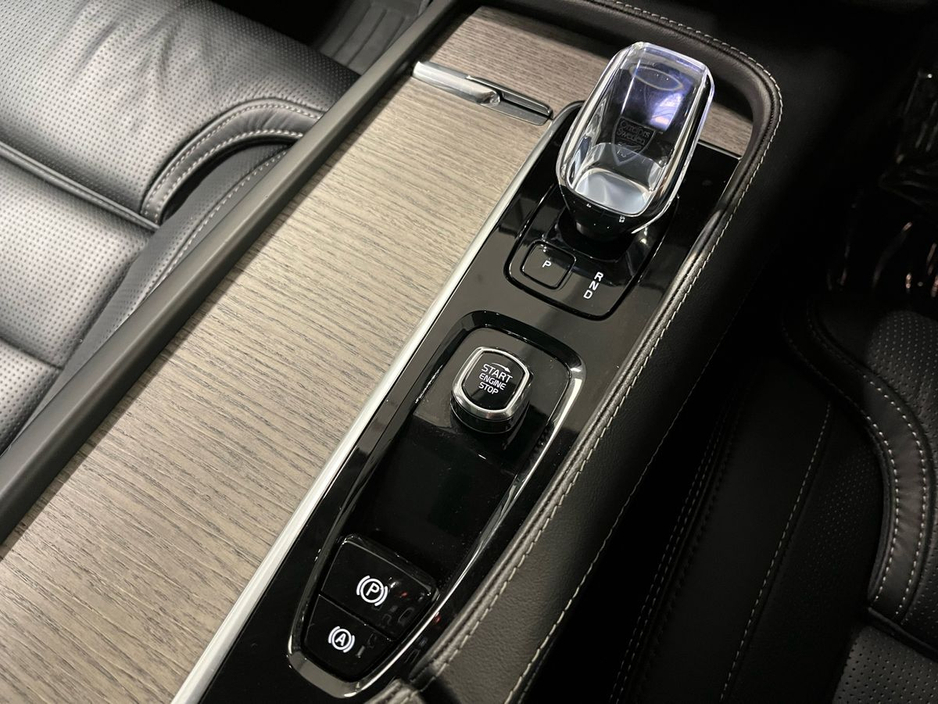 2023 Volvo XC90 T8 Ultimate Recharge AWD 455BHP - MASSIVE SPEC - Revereing Camera - Panoramic Sunroof - Air Suspension - Electric Heated Seats - Climate Control - Sat Nav - Keyless Start - Apple CarPlay/Android Auto €67,950