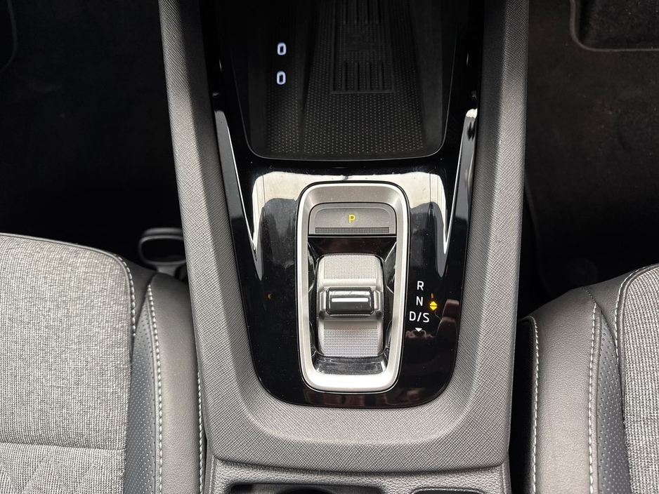 2025 Skoda Octavia - image 16