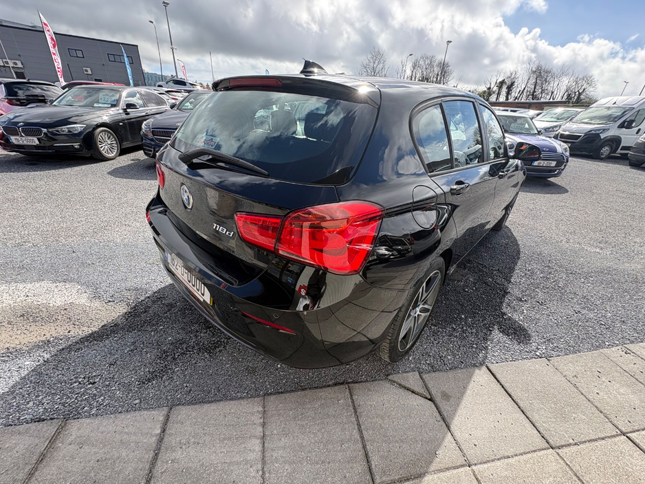2016 BMW 1 Series - image 12