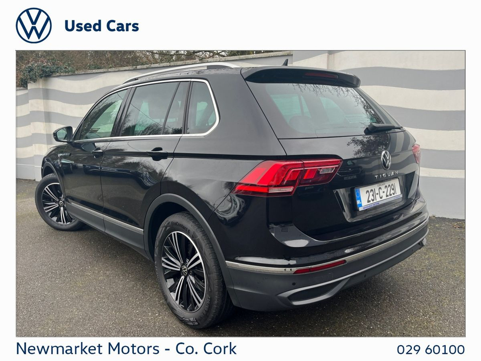 2023 Volkswagen Tiguan - image 14