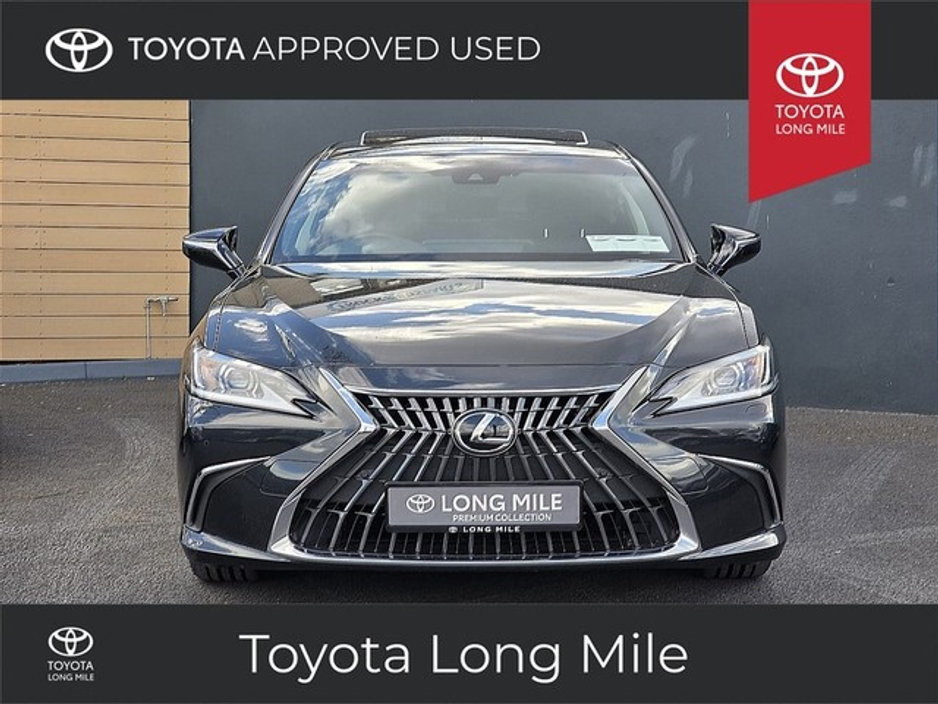 2023 Lexus ES 300 H - image 5