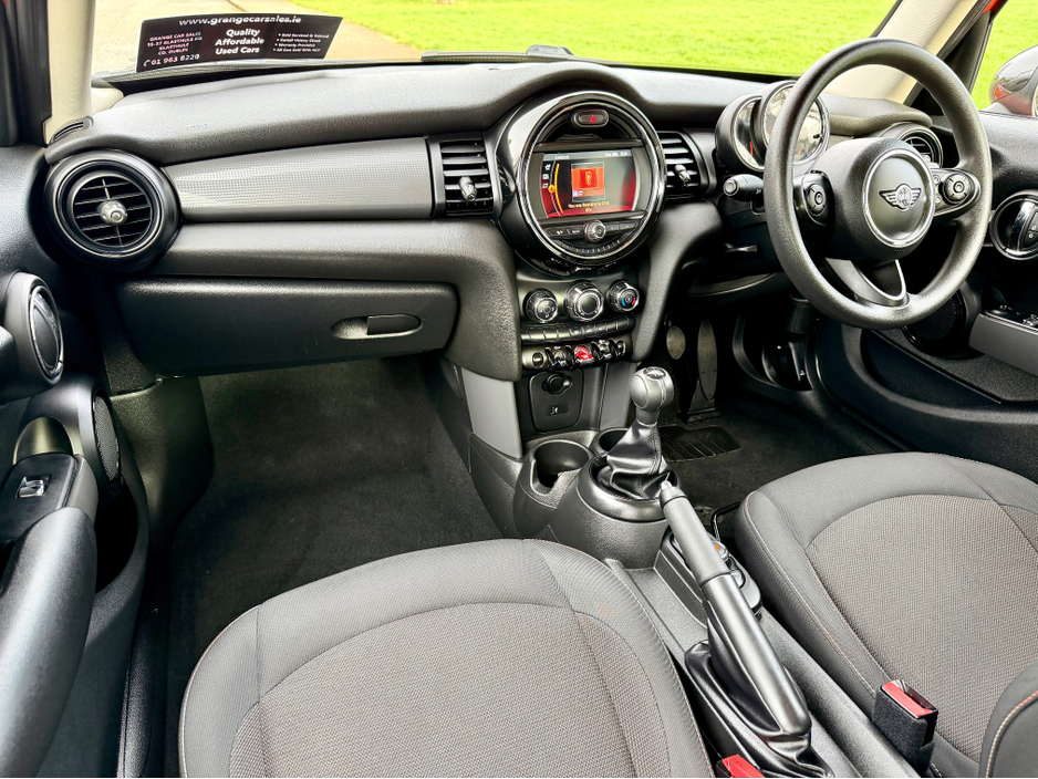 2018 MINI Hatch - image 24
