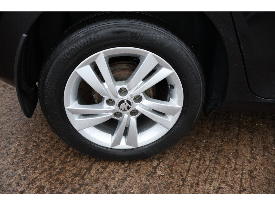 2020 Skoda Fabia - image 26