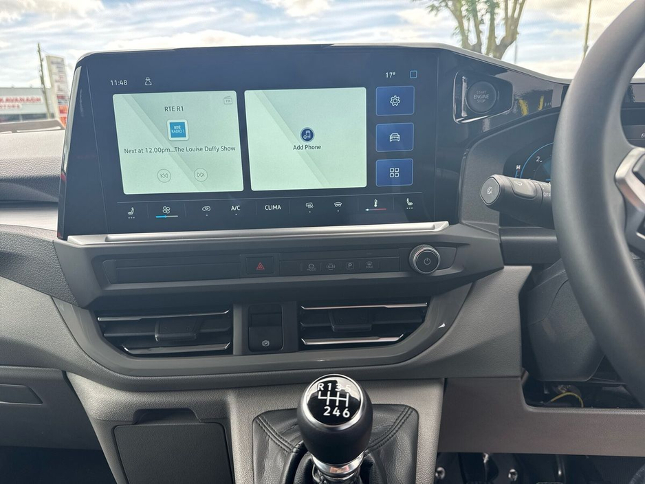 2025 Volkswagen Transporter  €42,475