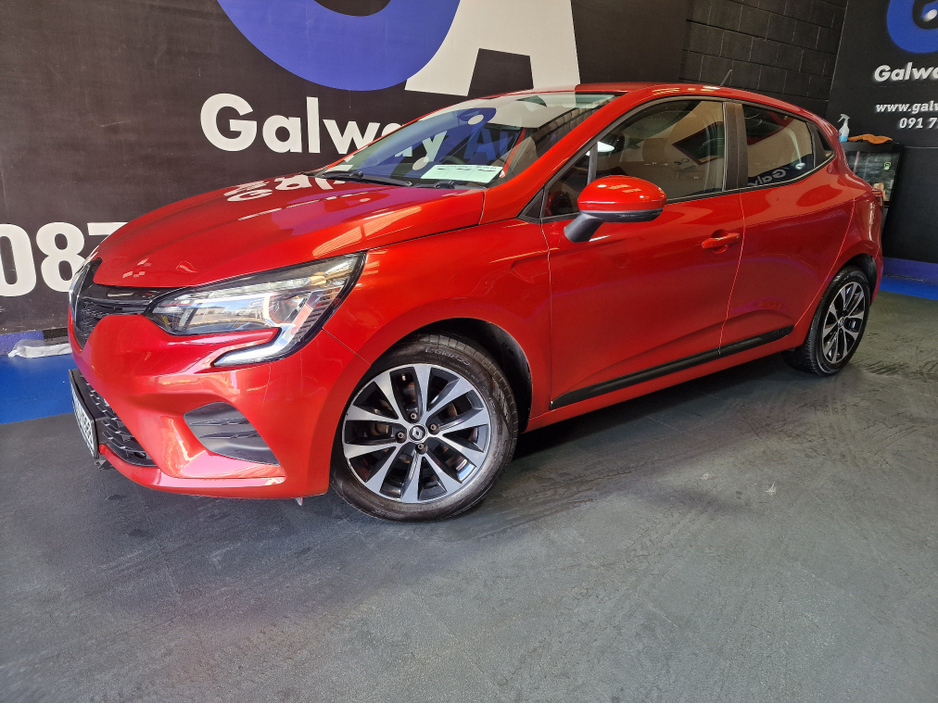 2022 Renault Clio - image 4