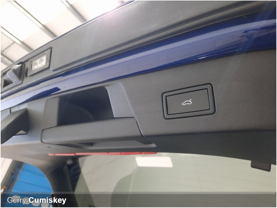 2025 Volkswagen ID.5 - image 12