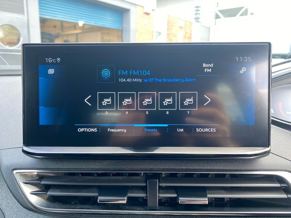 2023 Peugeot 3008 - image 22