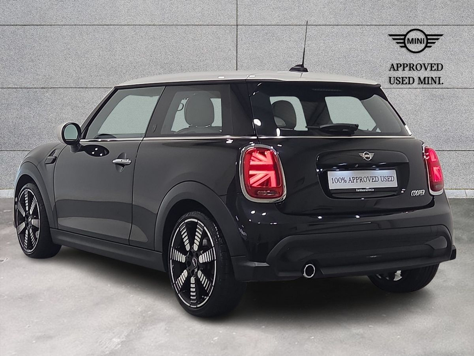 2023 MINI Hatch - image 2