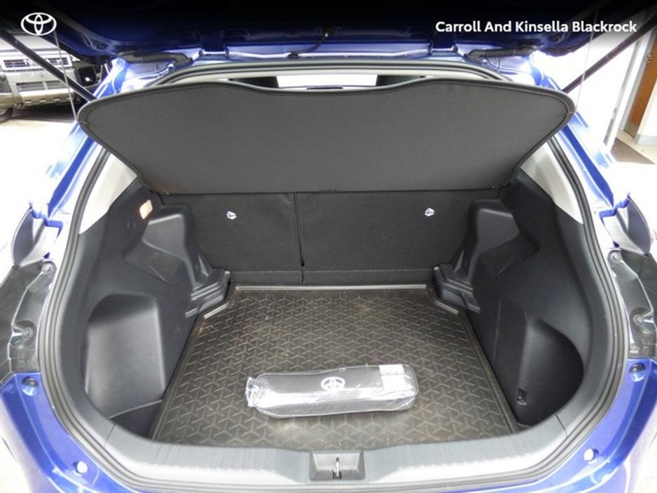 2022 Toyota Yaris Cross Hybrid Luna €25,950