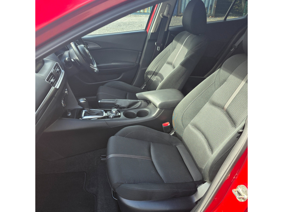 2016 Mazda Axela  €12,450