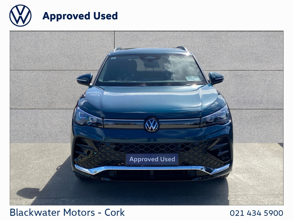 2025 Volkswagen Tiguan - image 11