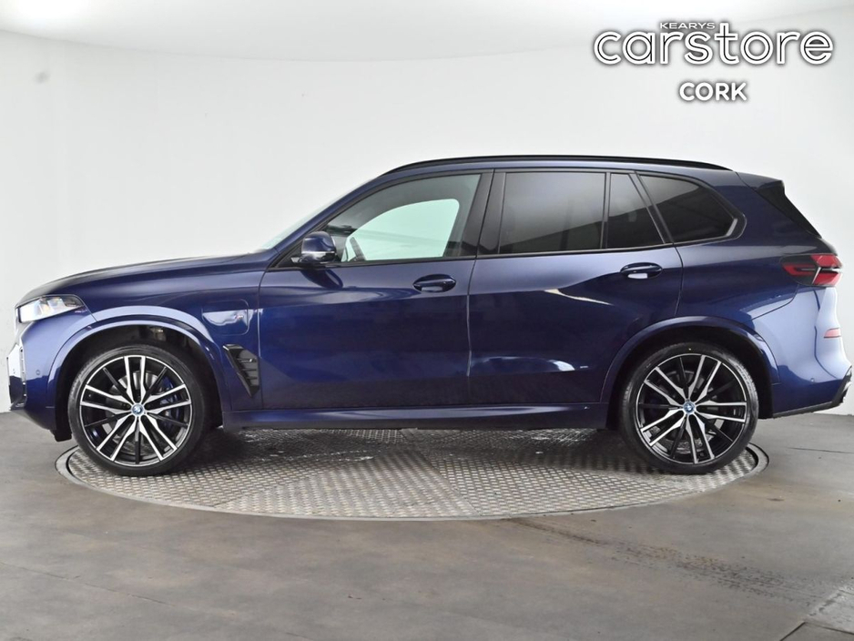 2023 BMW X5 - image 6