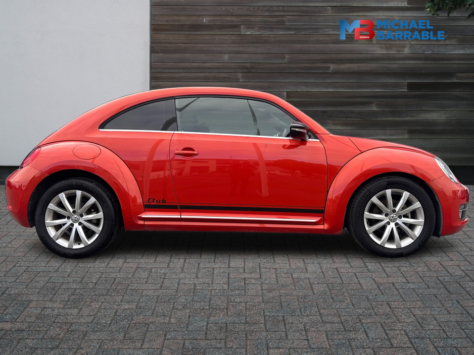 2016 Volkswagen Beetle - image 4