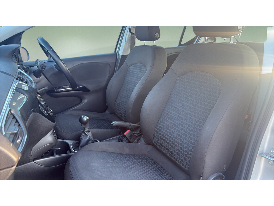 2016 Vauxhall Corsa - image 13