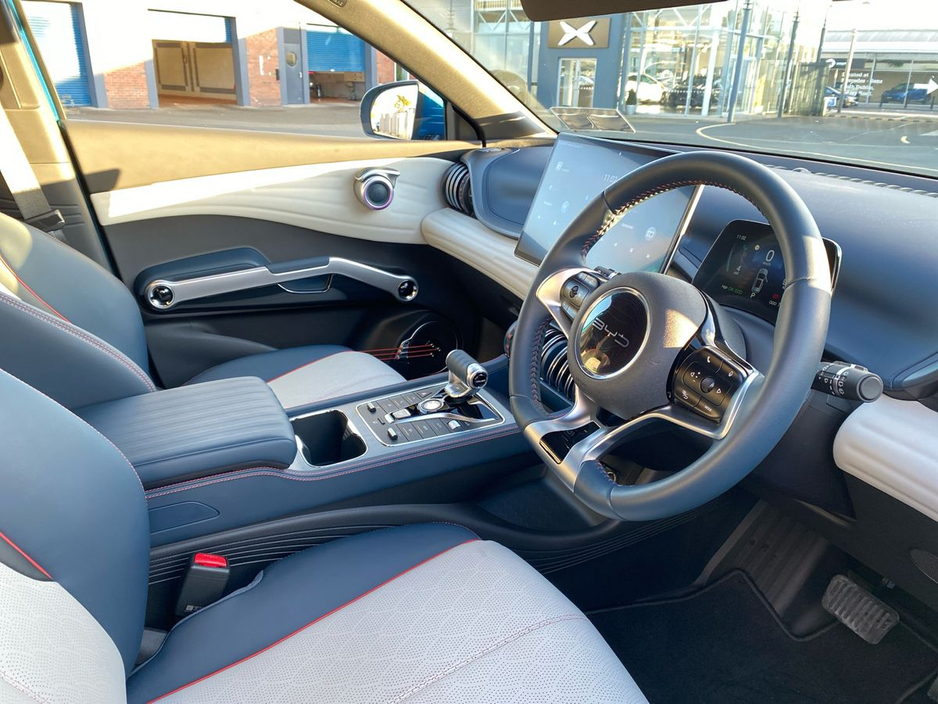 2025 BYD ATTO 3 - image 9