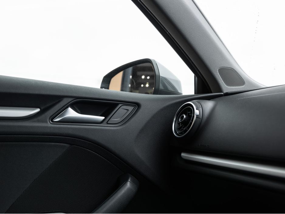 2018 Audi A3 - image 17