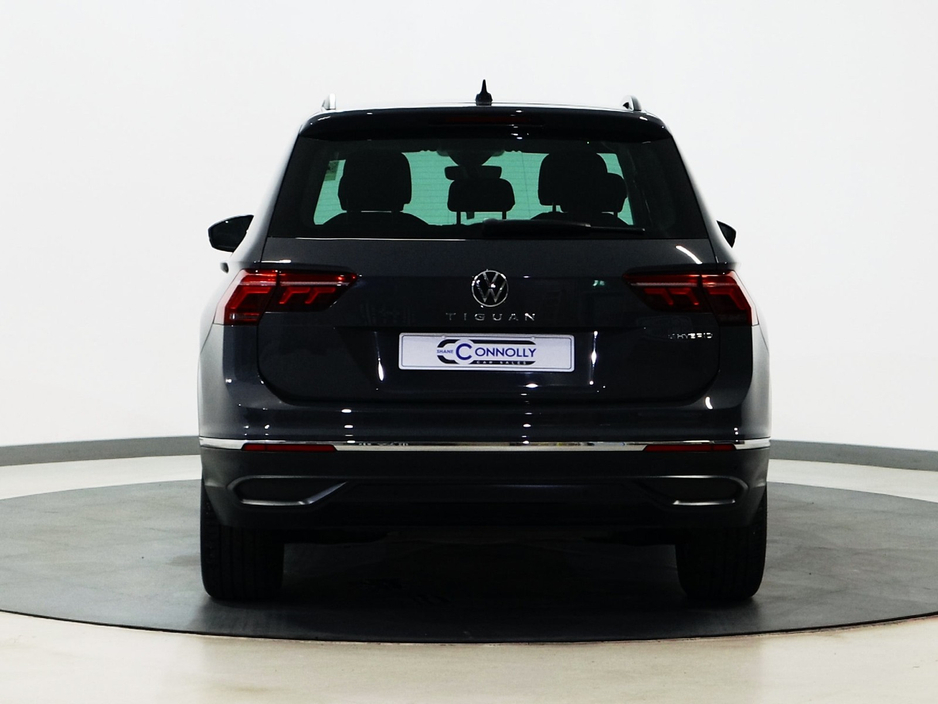 2022 Volkswagen Tiguan *98* LIFE TSI PHEV S-A DSG €29,700