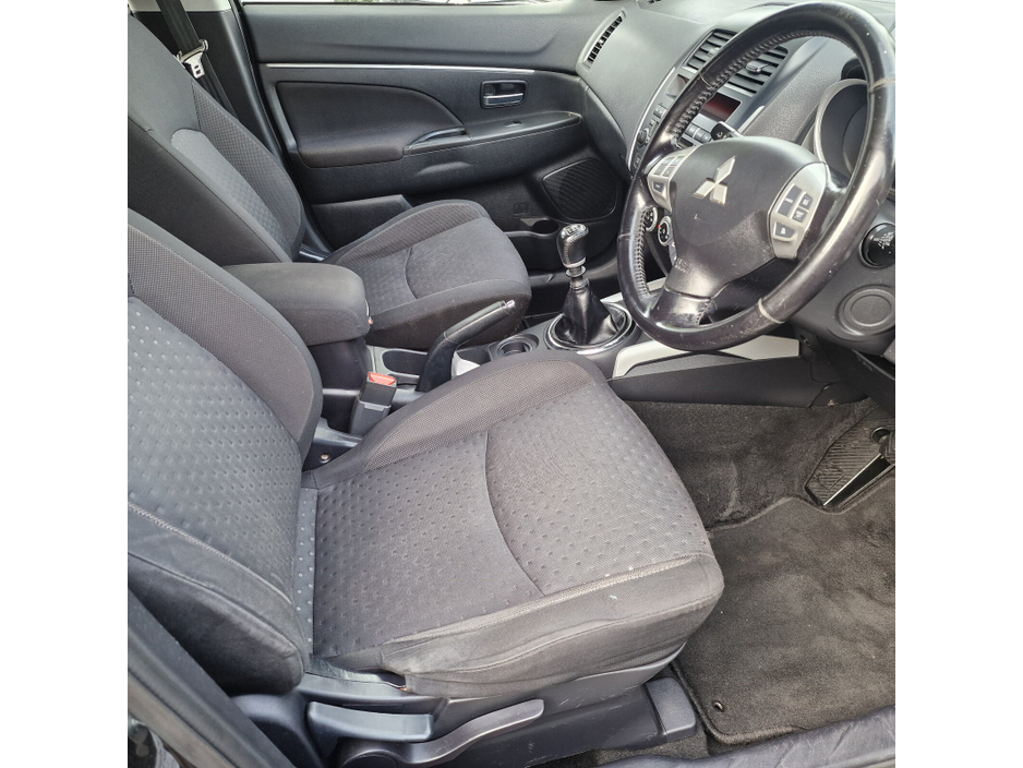 2010 Mitsubishi ASX - image 11