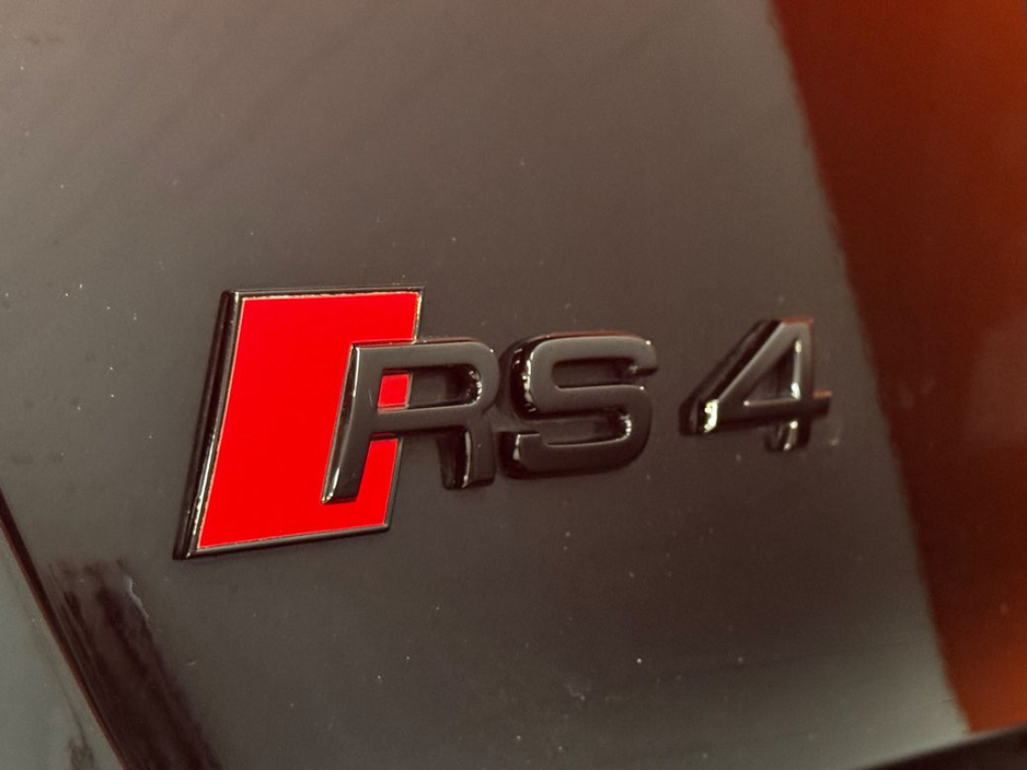 2022 Audi RS4 - image 15