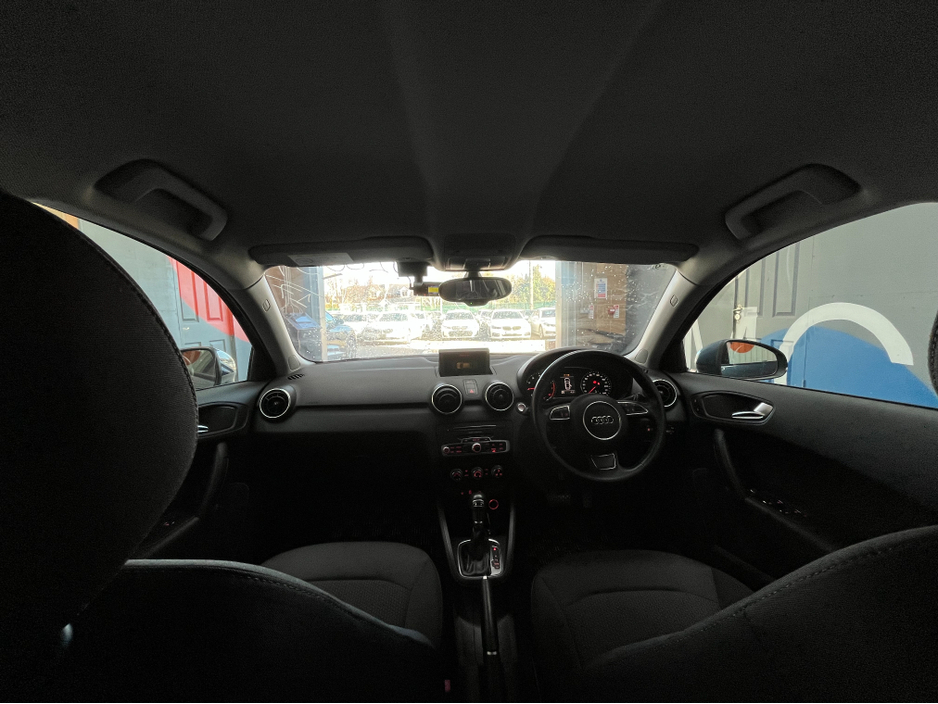 2017 Audi A1 - image 12