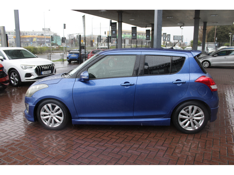2015 Suzuki Swift - image 7