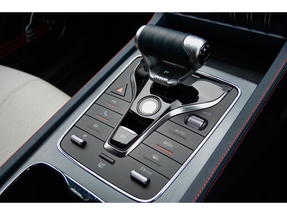 2025 BYD ATTO 3 60kWh 204PS Design . Leather Roof €35,995