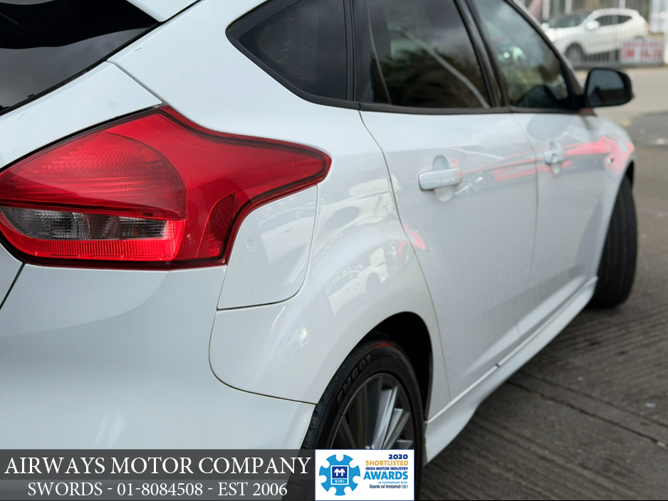 2018 Ford Focus - image 21