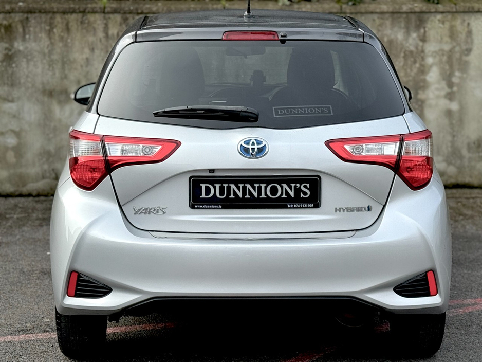 2020 Toyota Yaris - image 9