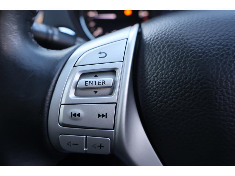 2017 Nissan Qashqai SV PREMIUM  Low Mileage Huge Spec €15,495