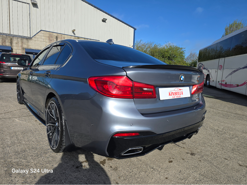 2018 BMW 5 Series - image 5