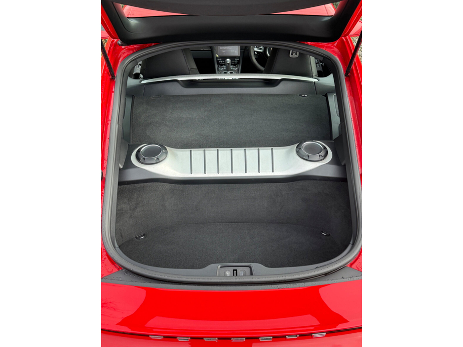 2018 Porsche 718 - image 26