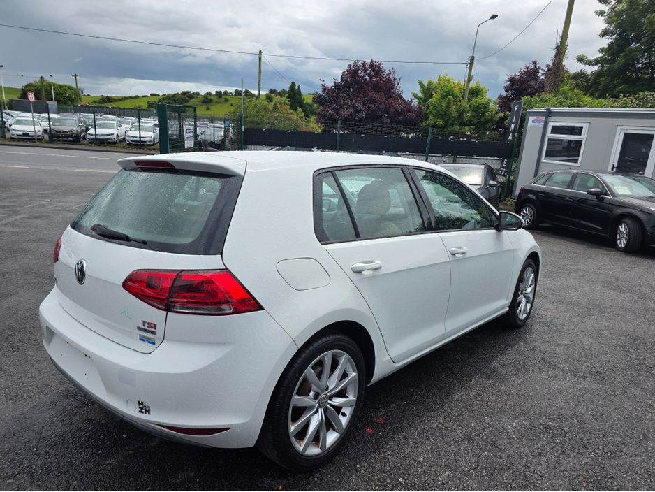 2014 Volkswagen Golf - image 7