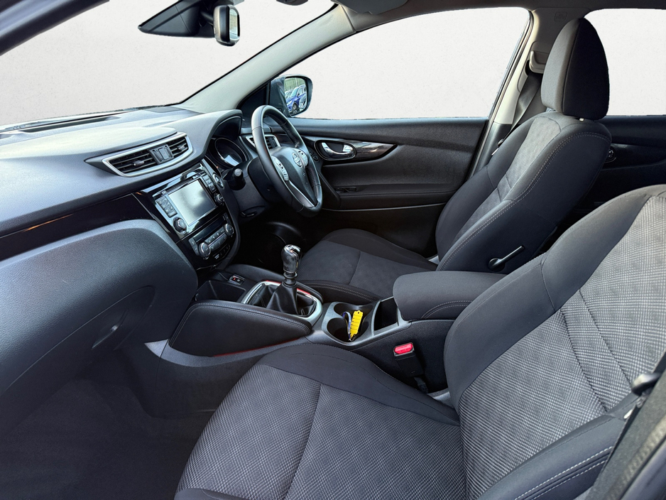2017 Nissan Qashqai - image 6