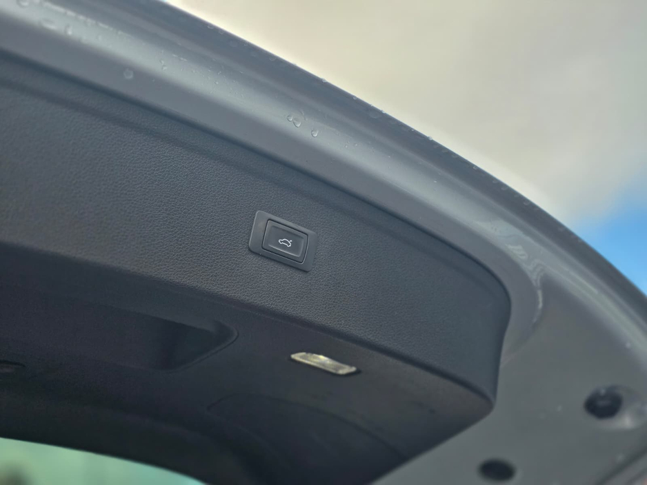 2019 Audi Q5 - image 23