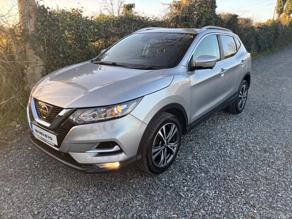 2018 Nissan Qashqai - image 2
