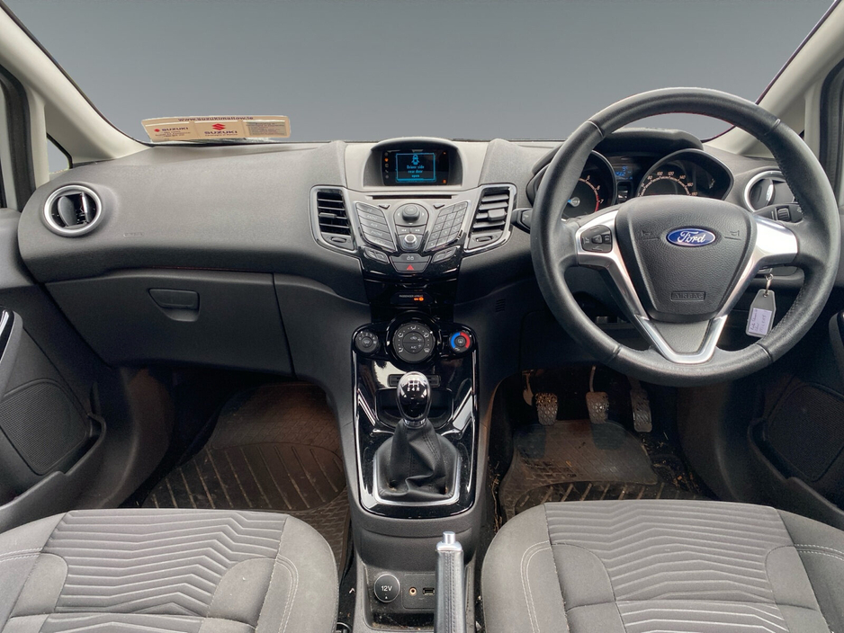 2015 Ford Fiesta 1.25 60PS Titanium €9,995