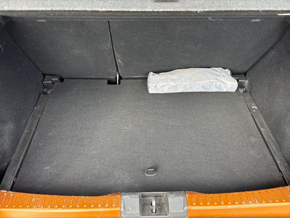 2021 Dacia Sandero Stepway - image 10