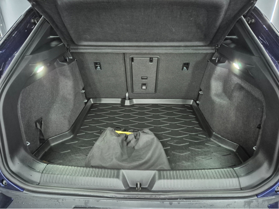 2023 Volkswagen ID.4 - image 25