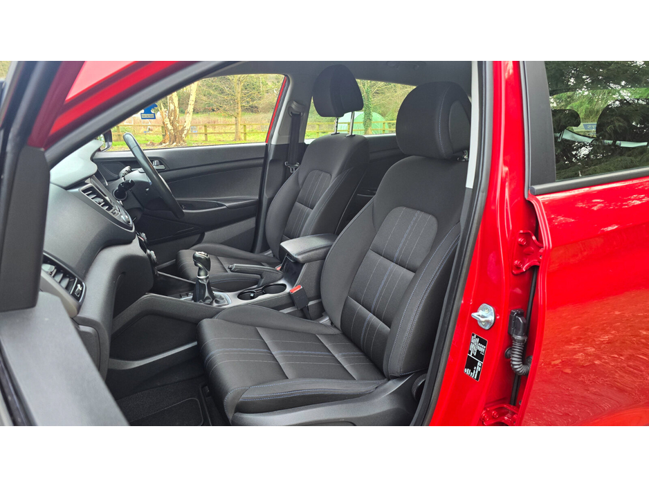 2016 Hyundai Tucson - image 18