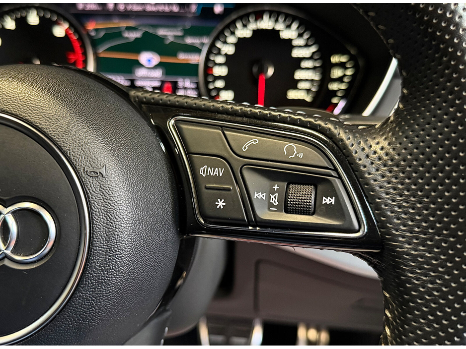 2016 Audi A4 - image 43