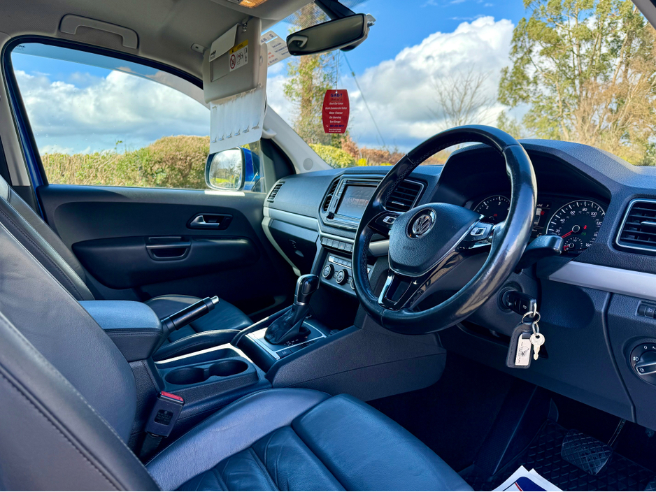 2018 Volkswagen Amarok - image 9