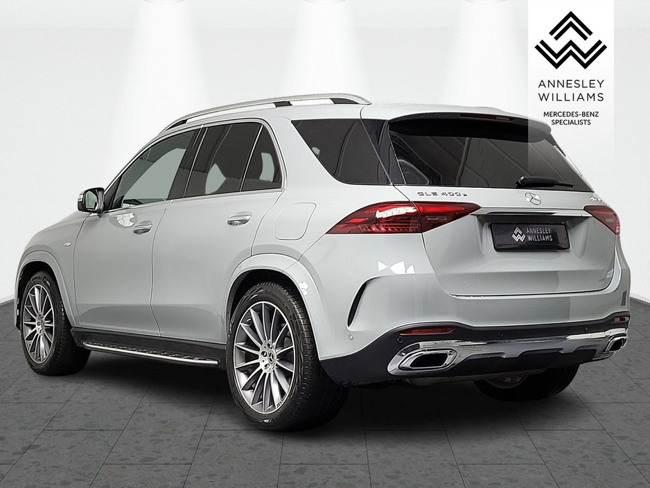 2025 Mercedes-Benz GLE Class - image 9