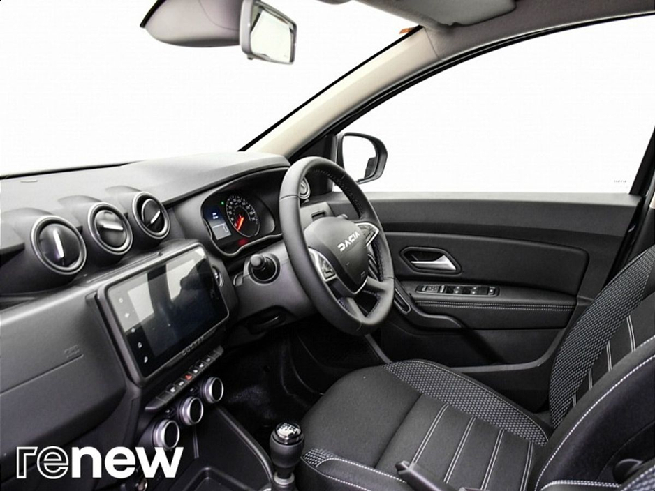 2024 Dacia Duster Journey Blue dCi 115 DFull MY23.5 €28,900