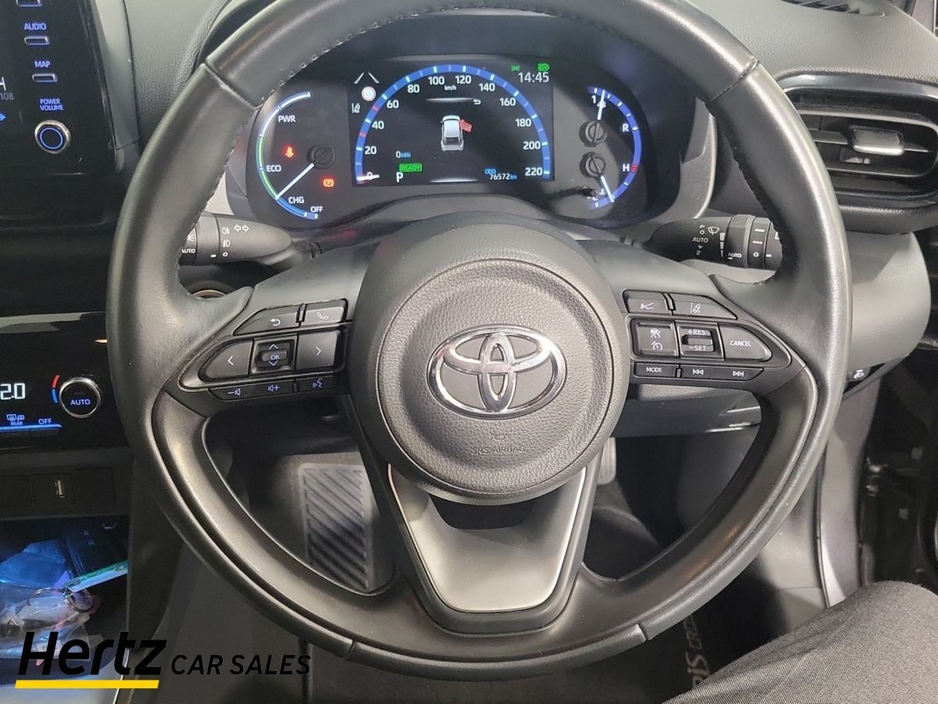 2023 Toyota Yaris Cross - image 15