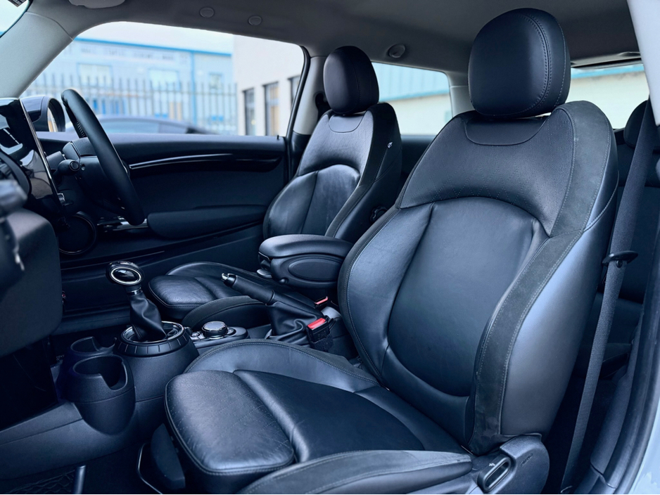 2015 MINI Hatch 1.5 3DR AUTO COOPER €12,950