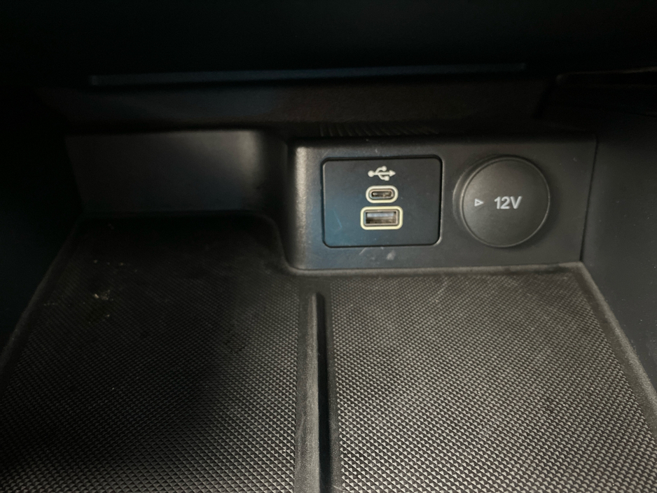 2025 Ford Focus - image 16
